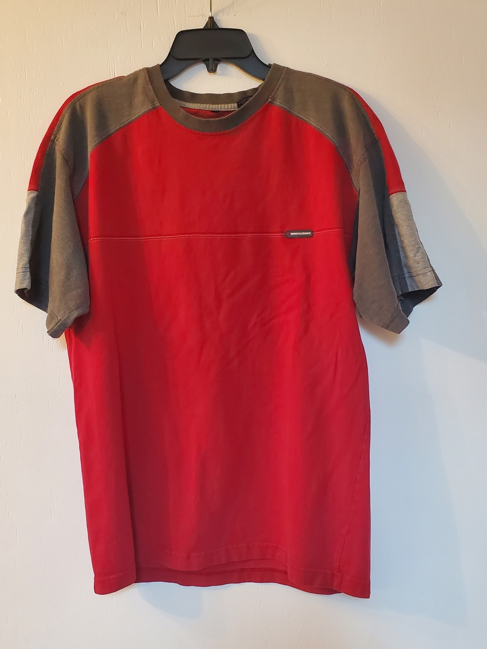Men's Red Short-Sleeve Crewneck Colorblock Tee